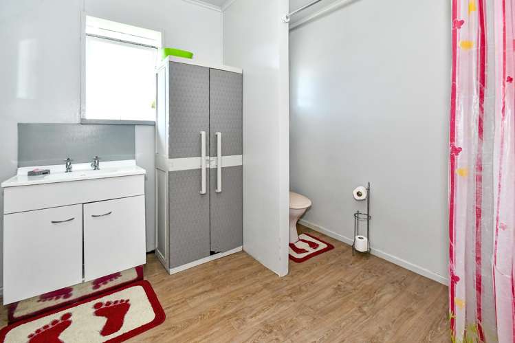 7 Welby Place Mangere_4