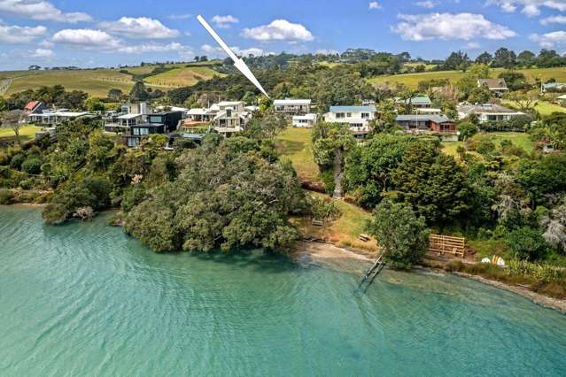 Unique Okura Estuary Home - Ideal for extended living