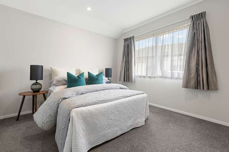 10 Soljans Place Flat Bush_17