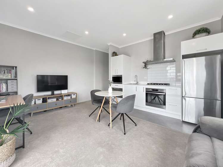 24 Pukewhero Rise Westgate_10