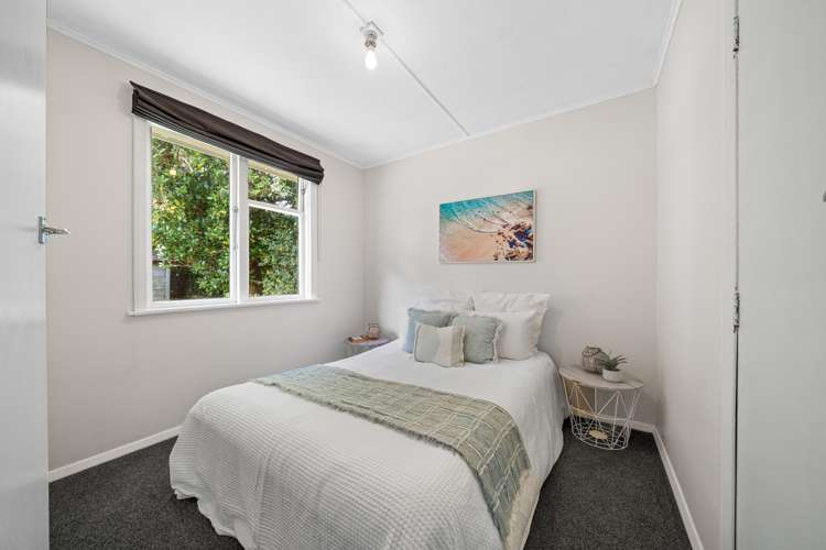 21 Dorset Grove Cannons Creek_10