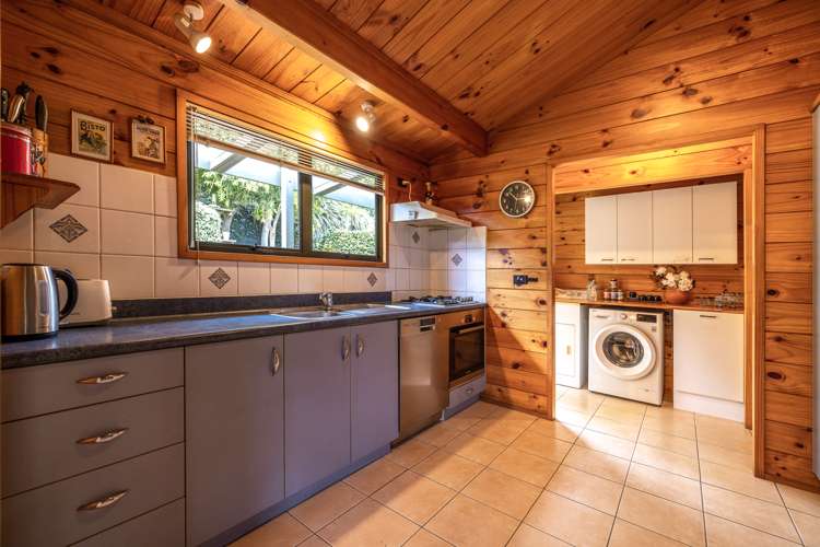 40 Ridge Road Oneroa_10