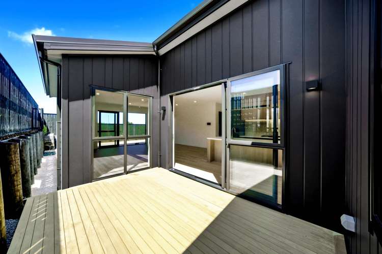 76 Huanui Drive Orewa_5