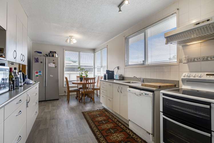 24 Muir Avenue Mangere Bridge_9