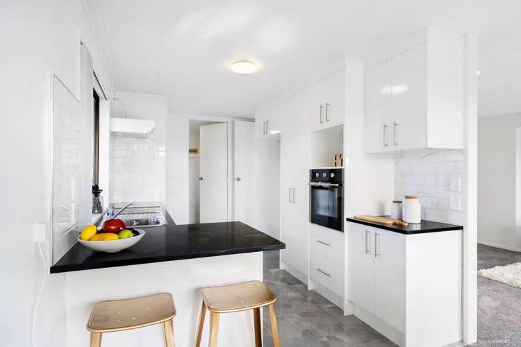 26 Glen Close Glen Eden_10