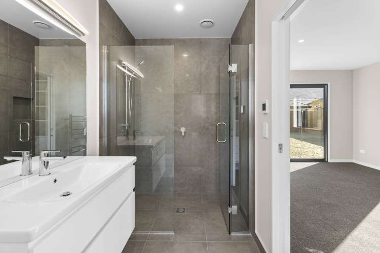 120 Burdon Loop Lake Hawea_8