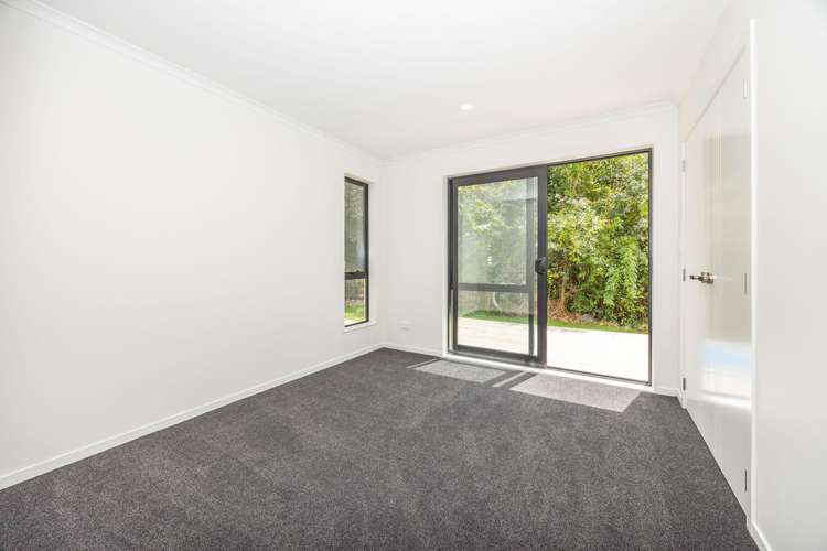 2/40A Exeter Street Glenview_15