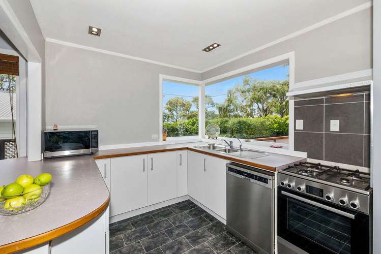 132 Tiroroa Avenue Te Atatu South_7
