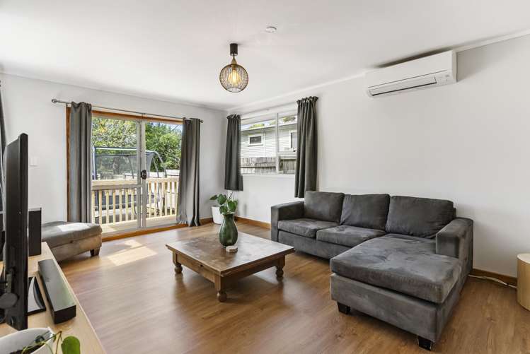 424 West Coast Road Glen Eden_11