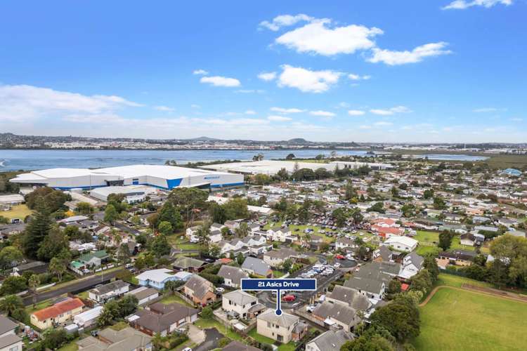 21 Asics Drive Favona_18