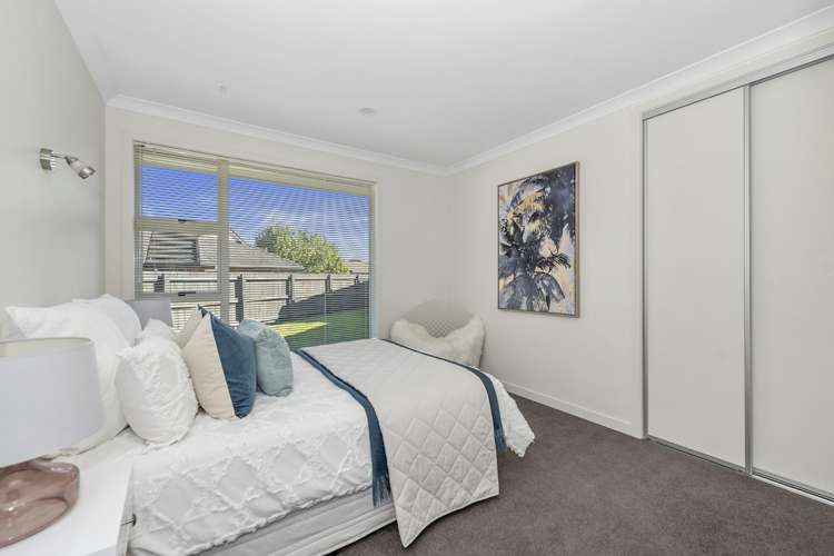 42 Somerton Drive Huntington_12