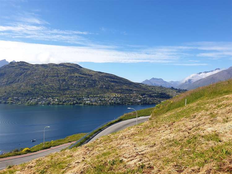 2 Short Court Queenstown Hill_2