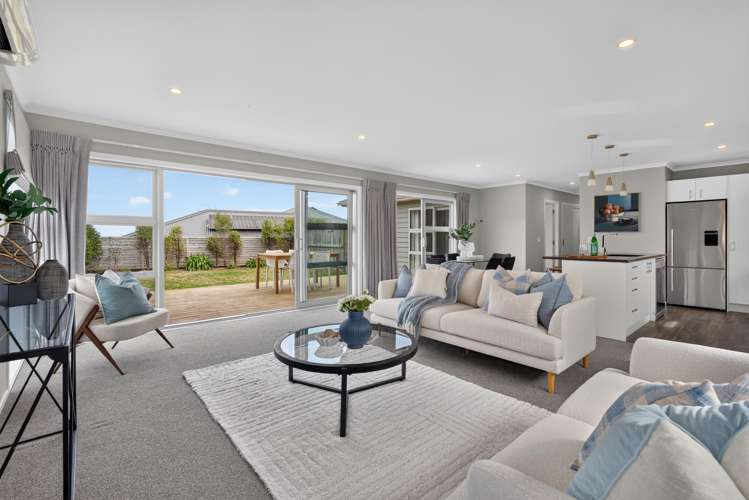 142 Waipounamu Drive Kelson_12