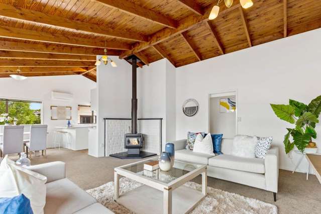 116 Whangaparoa Road Red Beach_4