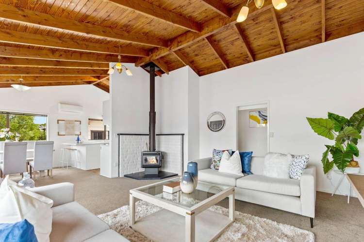 116 Whangaparoa Road Red Beach_3