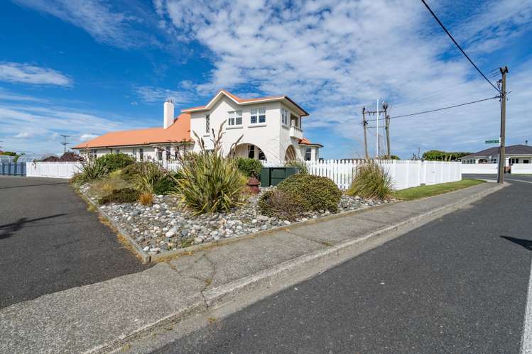 2 Jetty Street Riverton_40