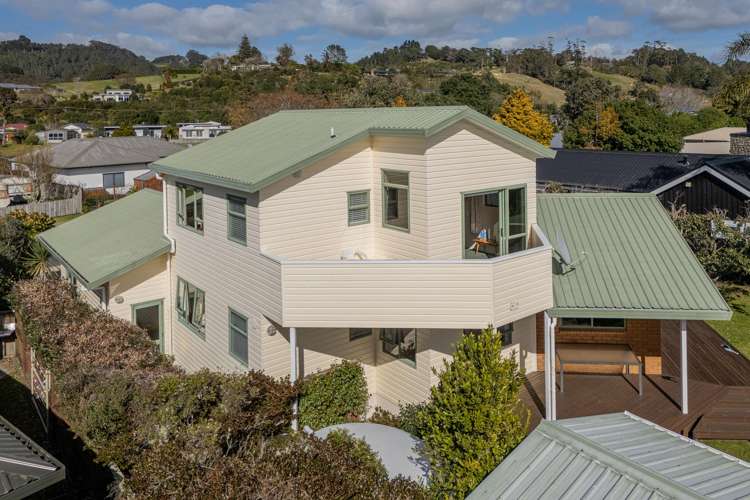 7 Martin Place Cooks Beach_28