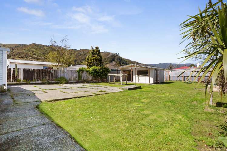 5 Bythell Street Wainuiomata_14