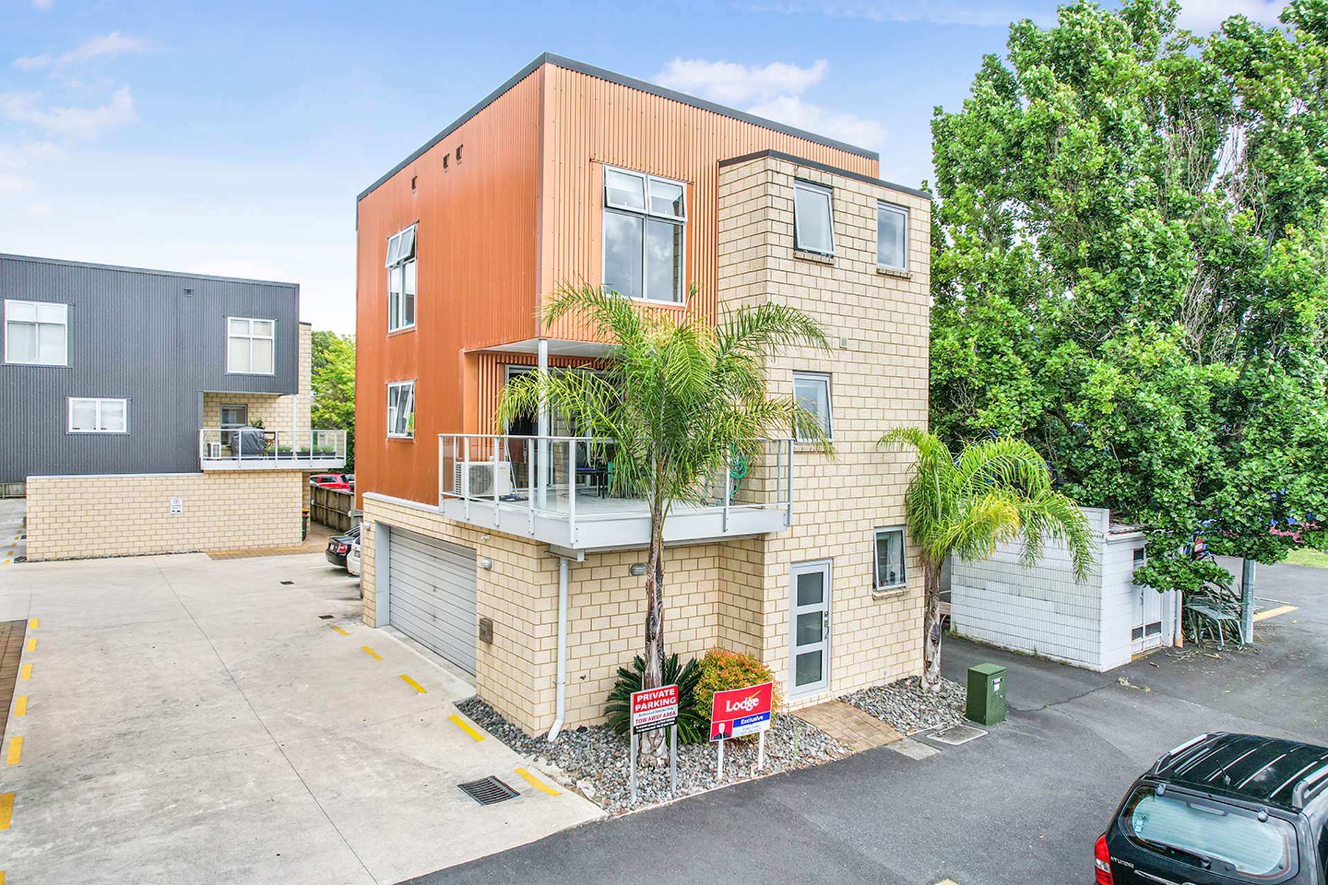 1/9 Vialou Street Hamilton Central_0