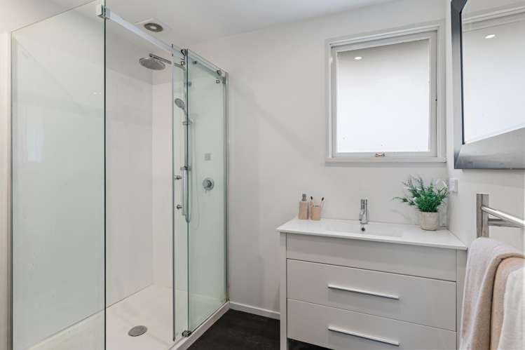 38 Clivedon Place Redwood_15
