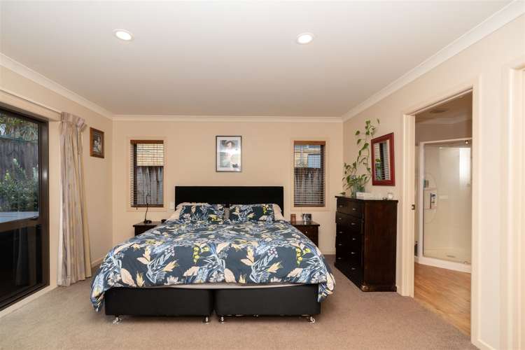 4 Sharaleigh Place Grandview Heights_9
