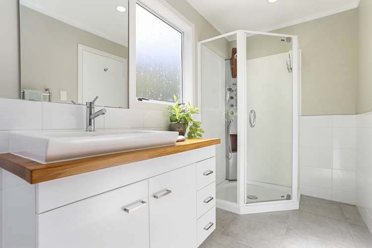 27 Takahe Road Titirangi_8