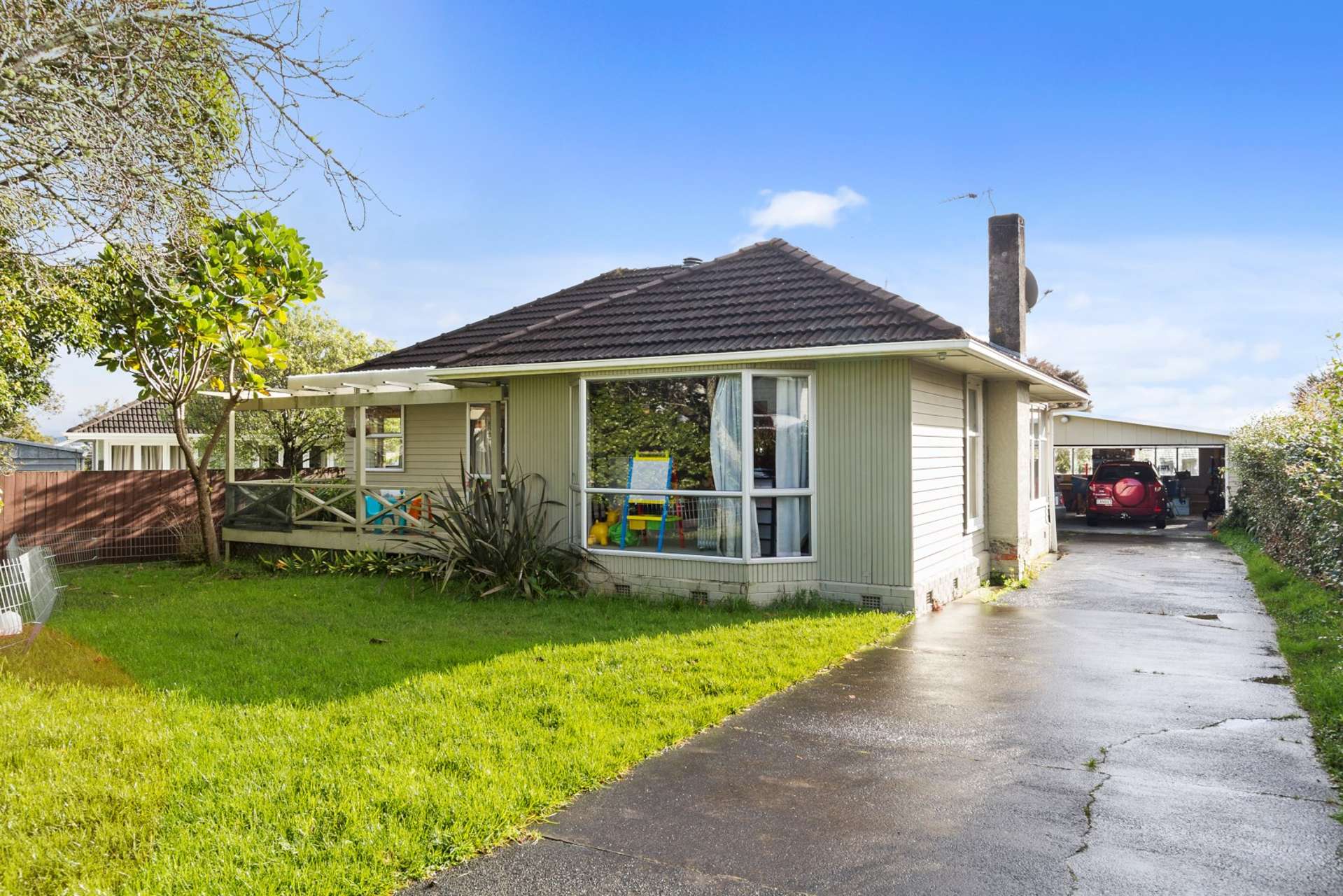 7 Essex Street Te Atatu South_0