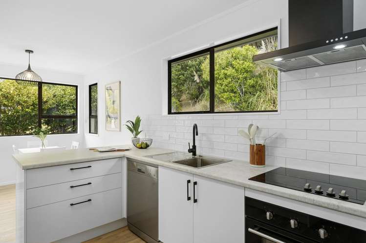 66 Castlerea Street Wainuiomata_11