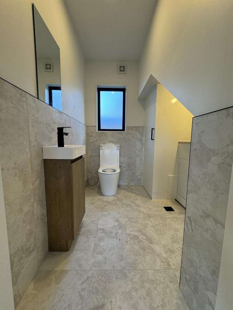 8/12 Hamlin Road 1816_2