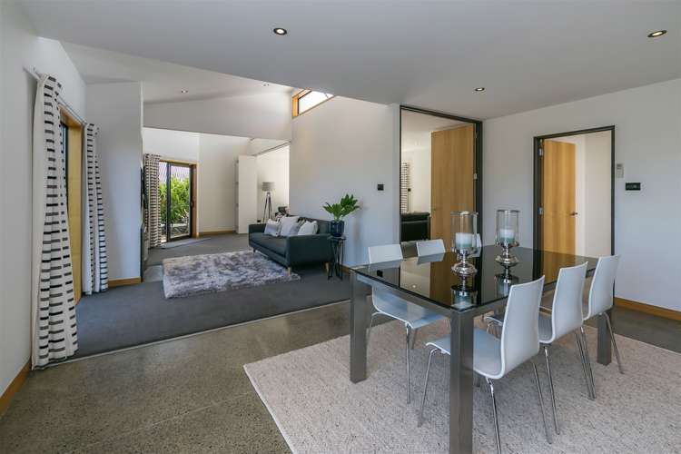 6 Watlings Place Kennedys Bush_24