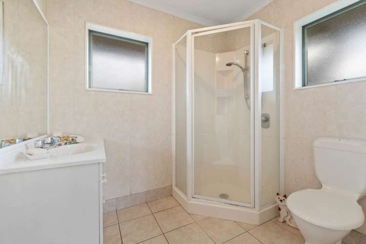 41 Lothian Brae Wattle Downs_14