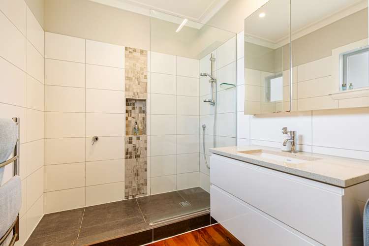 1 Sunderland Avenue Hobsonville_10