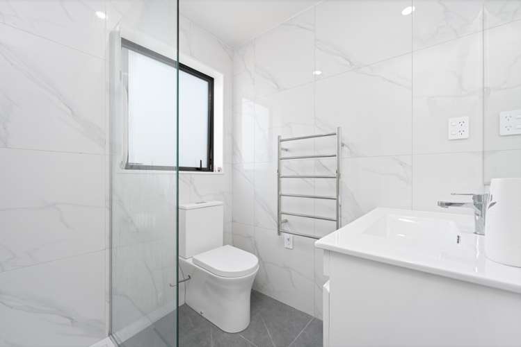 2/10 Alan Avenue Henderson_6