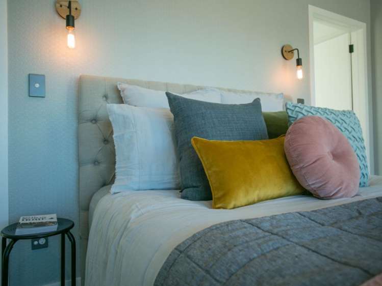 37 Alan Livingston Drive Cambridge_14