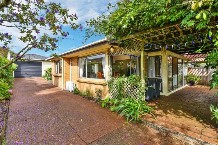 14 Ultima Place Clover Park_1