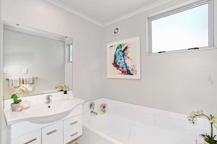 36 Bruce Pulman Drive Takanini_13