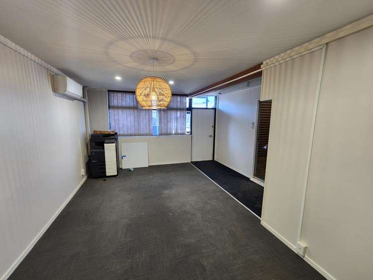 Unit 1/65 Nelson Street Petone_2