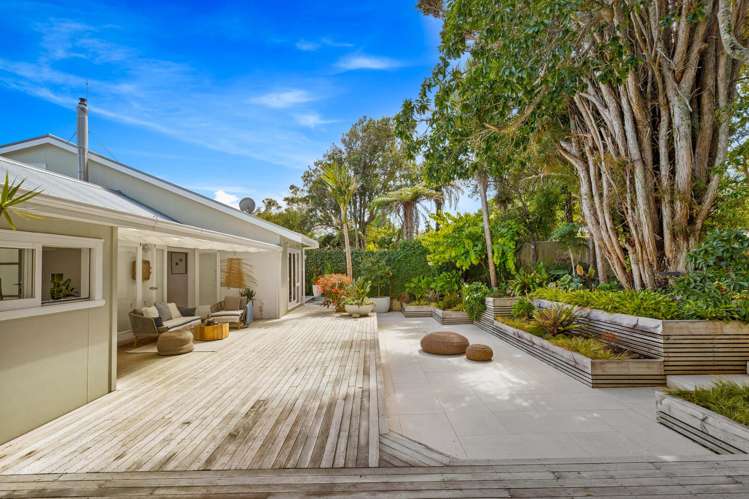 39 Oaia Road Muriwai_5