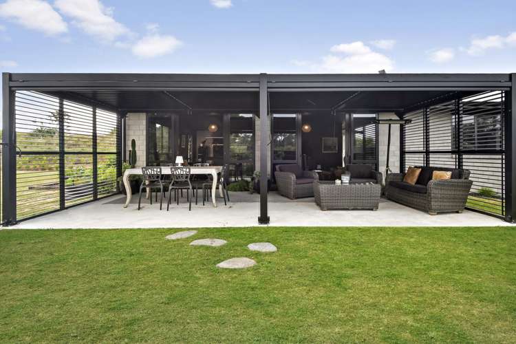 10 Tari Road Pukeatua_13