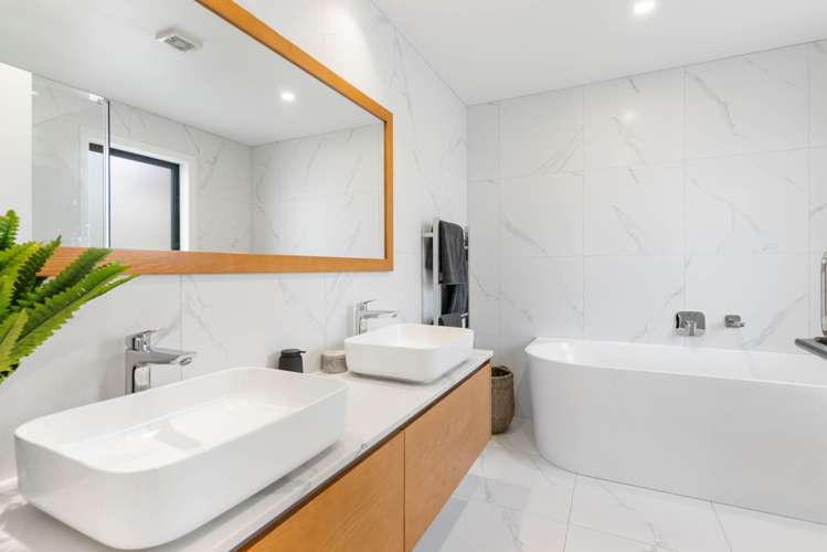 16 Turutu Place Long Bay_19