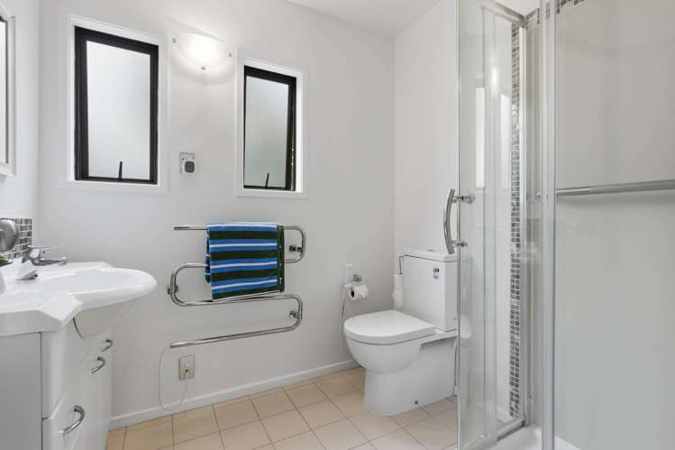 60/92 Bush Road Albany_11