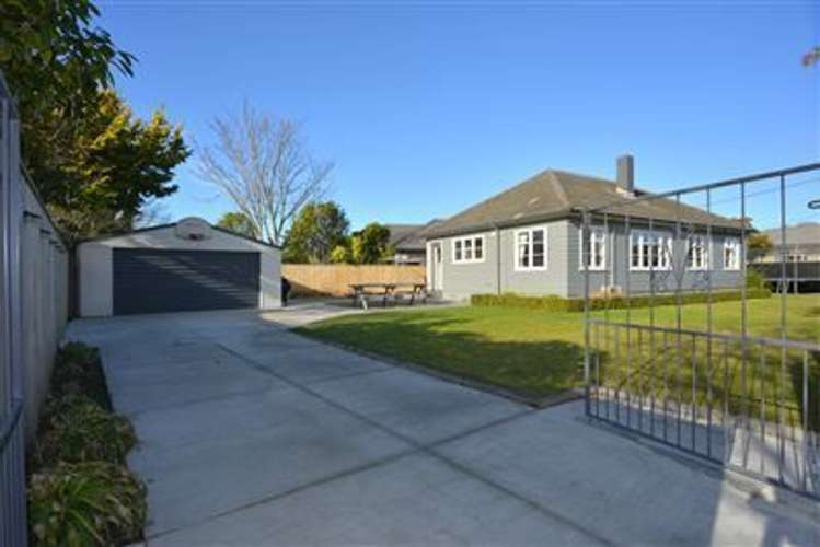 30 Pitcairn Crescent Bryndwr_11