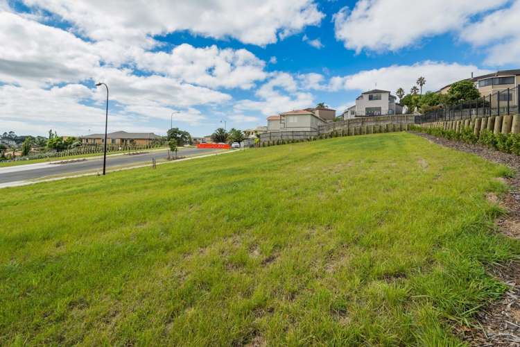 46 Fernhill Way Oteha_10