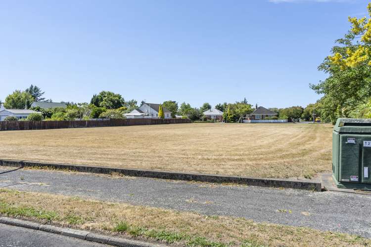 47 Masters Crescent Masterton_19