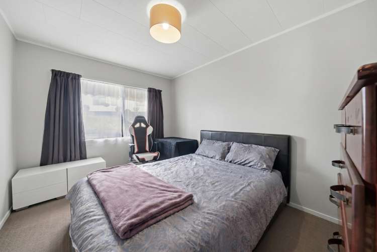 4 Anglers Way Wattle Downs_8