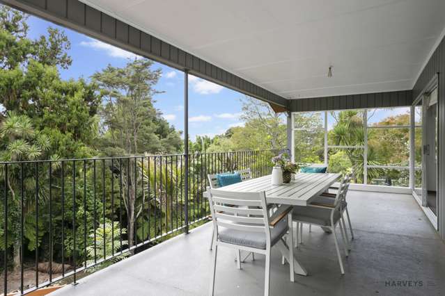 201 Godley Road Titirangi_1