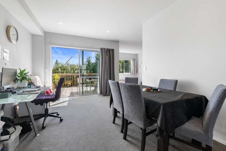 37/11 Ray Small Drive Papakura_8