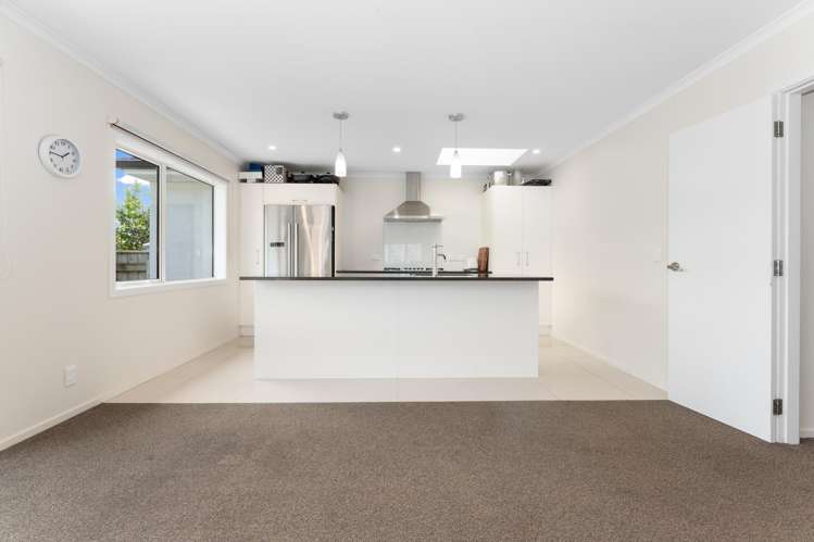 15 Resolution Drive Whitby_7