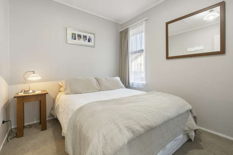 53 Queen Mary Avenue New Lynn_12