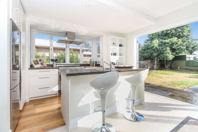 8 Parkhill Road Morningside_6